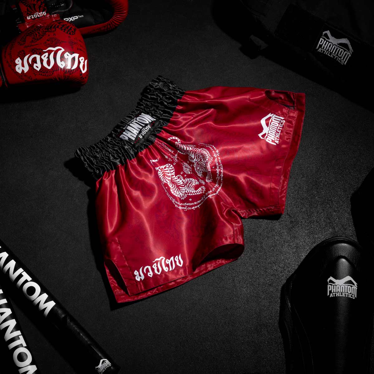 Phantom - Muay Thai Shorts Sak Yant - Rot